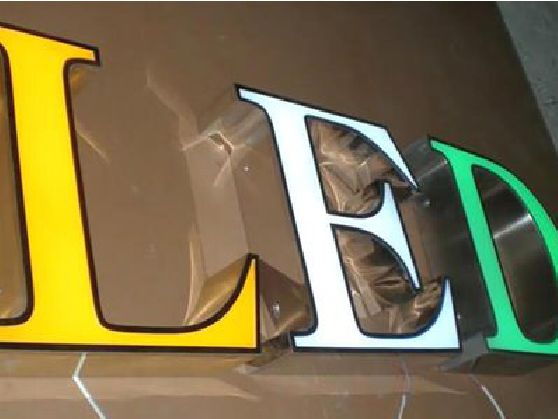 温岭介绍LED招牌的基础知识。